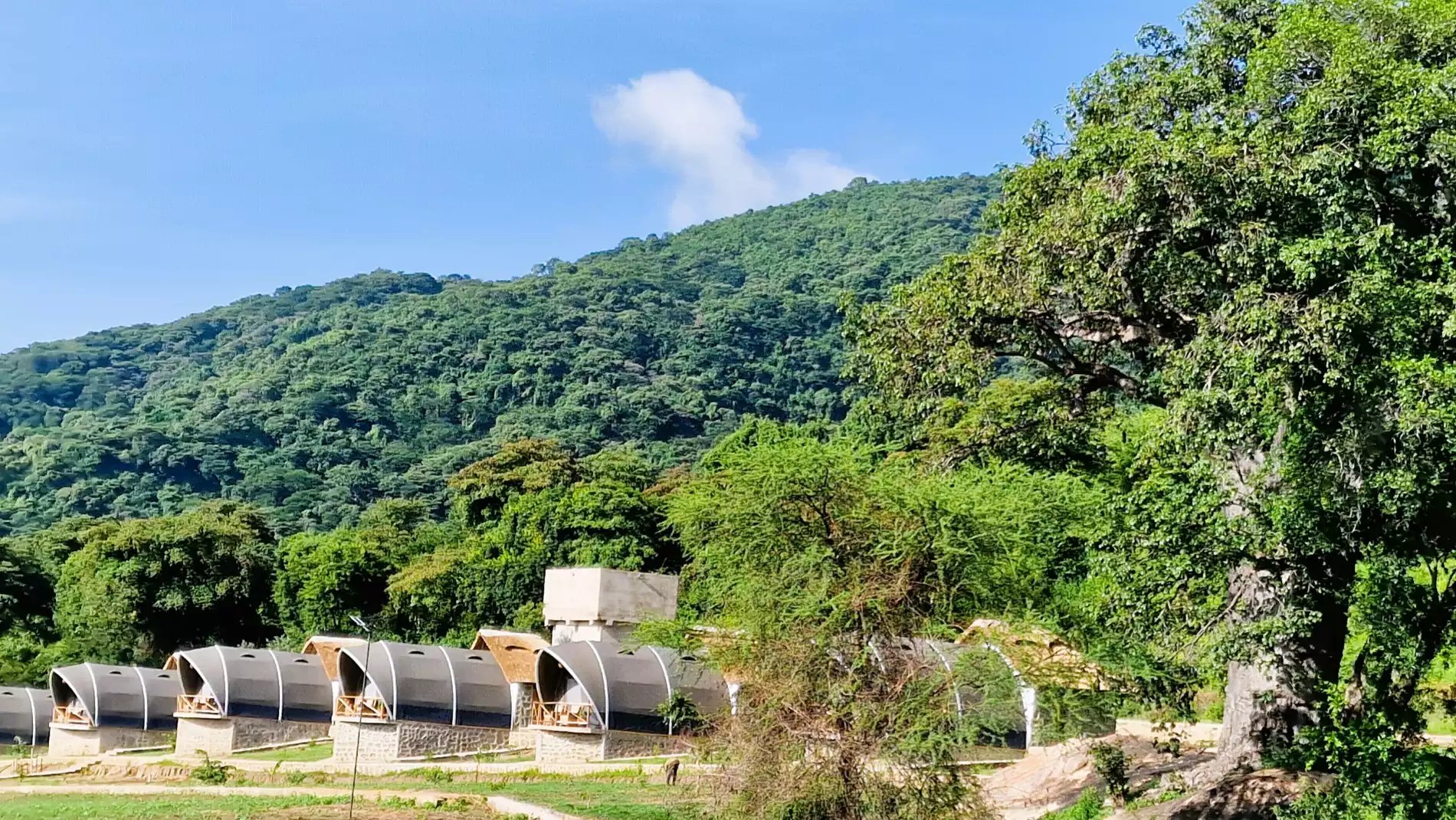 Beach Safari - Accommodation Detail - Africa Safari Rift Valley - Image Gallery 01.WEB.P