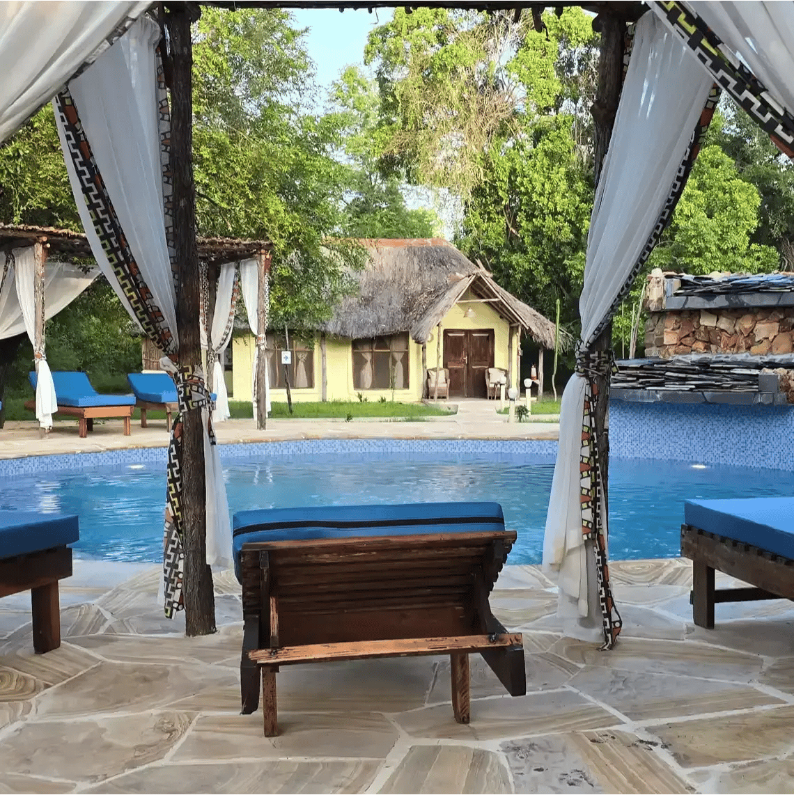 Africa Safari Selous - Header Banner - Square-1