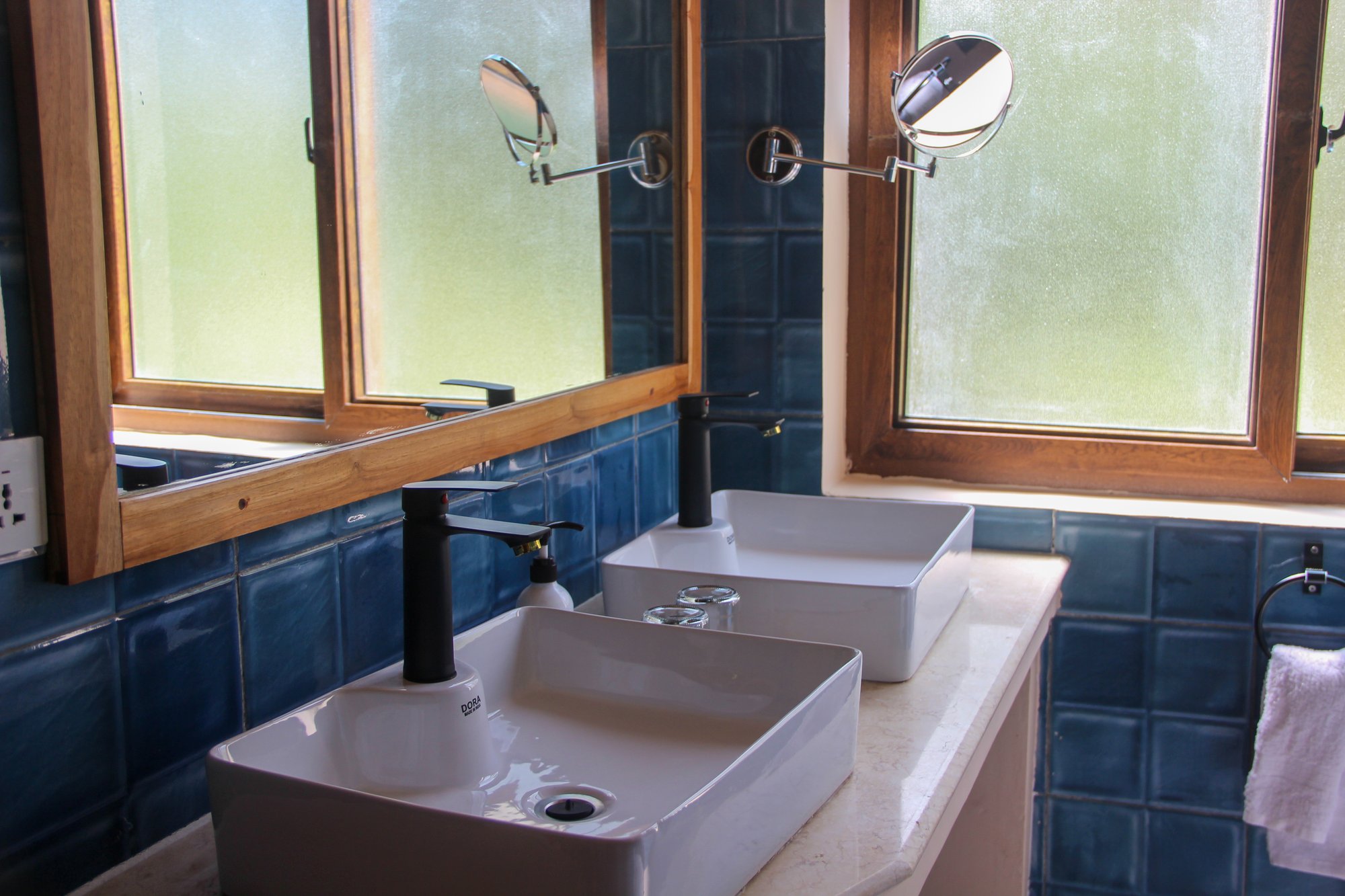 Africa Safari Nyerere - Luxury Bungalow - Bathroom