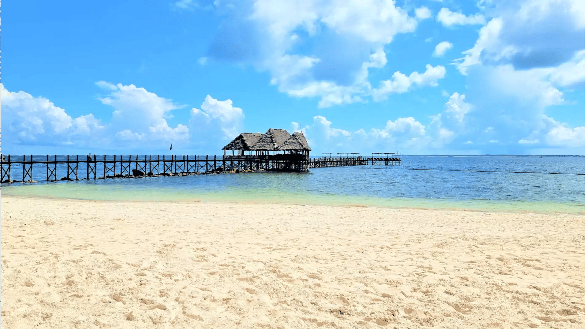 Beach Safari - Accommodation Detail - Paradise Beach Resort - Image Gallery 03.WEB.P