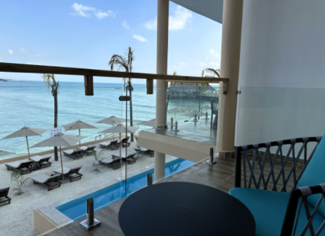 Reef & Beach Resort - Ocean Front Room - 1