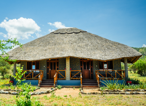 Safari Comfort Bungalow - Image 01