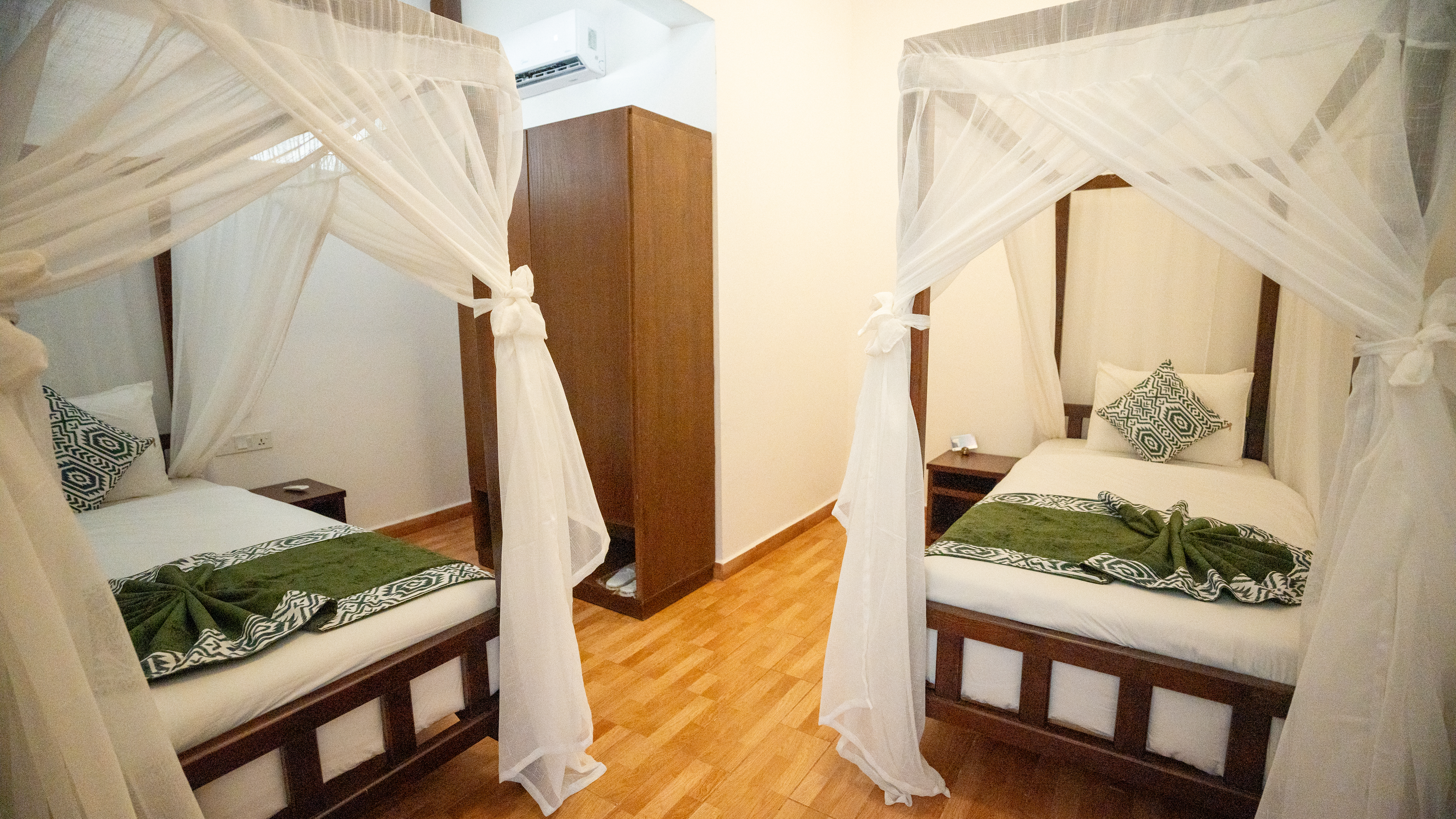 Deluxe Ocean Suite