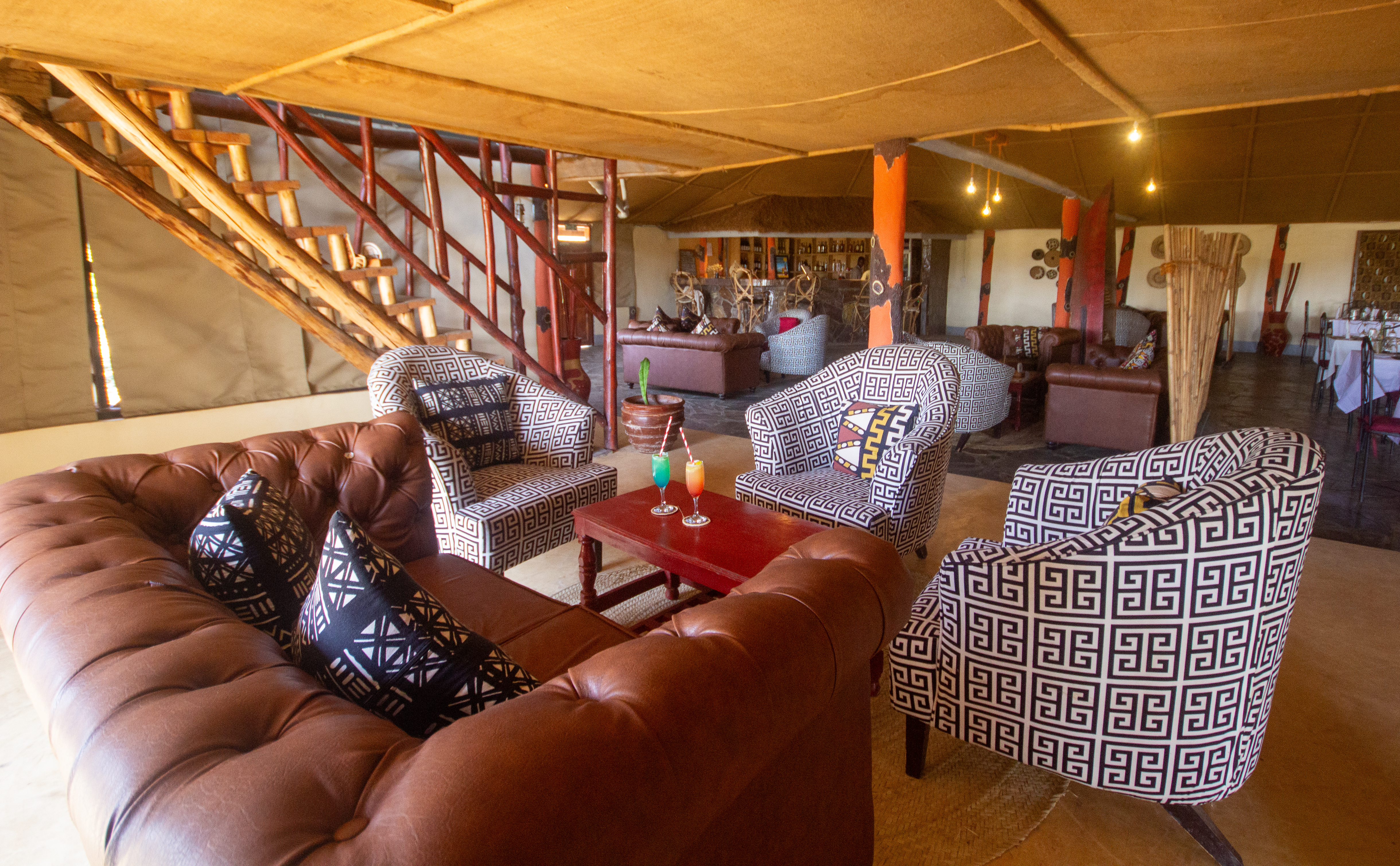 Restaurant & Bar