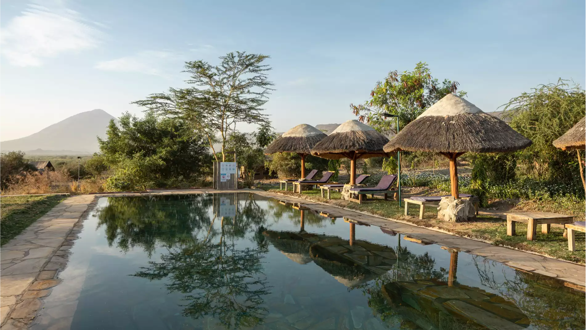 Beach Safari - Accommodation Detail - Africa Safari Lake Natron - Image Gallery 02.web.p