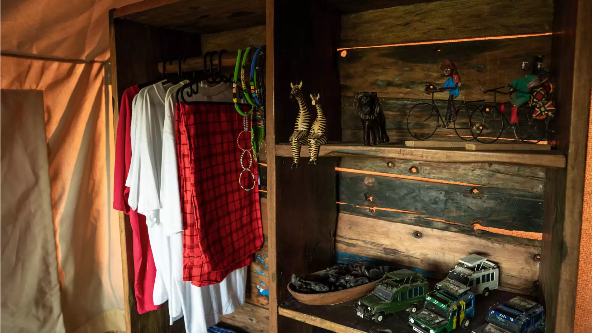 Beach Safari - Accommodation Detail - Africa Safari South Serengeti - Image Gallery 09.WEB.P