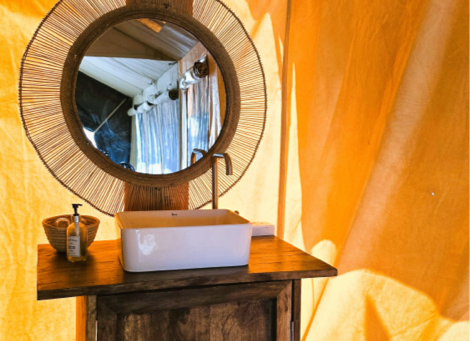 Beach Safari - Africa Safari Lake Manyara - Safari Comfort Accomodation - 5 - Tanzania.webp.webp