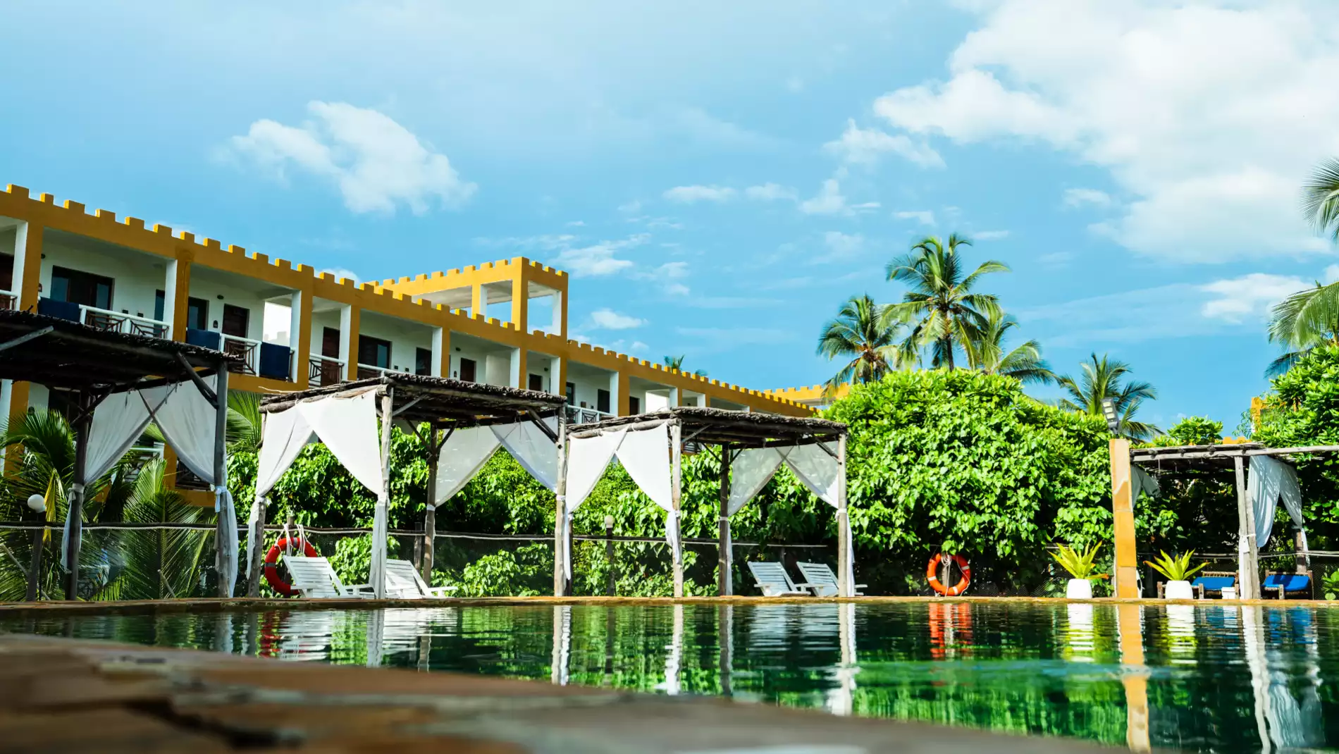 Beach Safari - Accommodation Detail - Reef & Beach Resort - Image Gallery 04.WEB.P